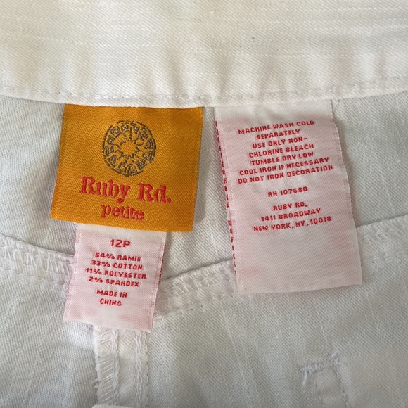 Ruby Rd. Petite White Jeans Capris with Beaded Trim on Jean’s legs. - Picture 5 of 10